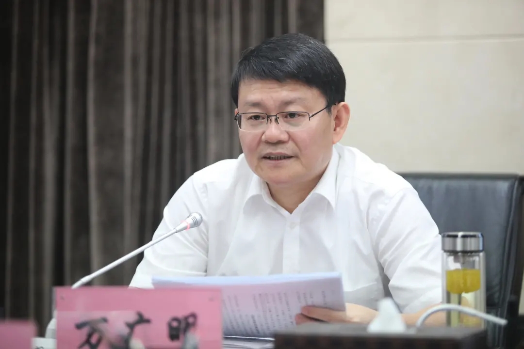 万广明在南昌城市登录入口集团调研